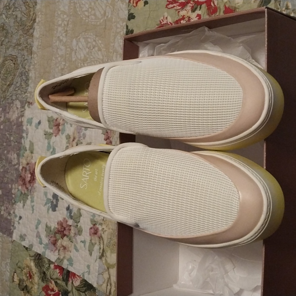 France Sarto slip ons